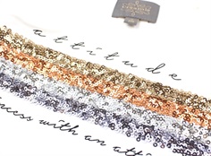 Creamie t-shirt cloud sequins